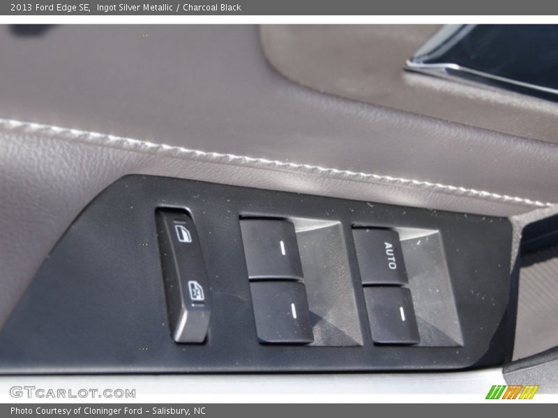 Ingot Silver Metallic / Charcoal Black 2013 Ford Edge SE