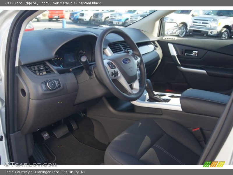 Ingot Silver Metallic / Charcoal Black 2013 Ford Edge SE