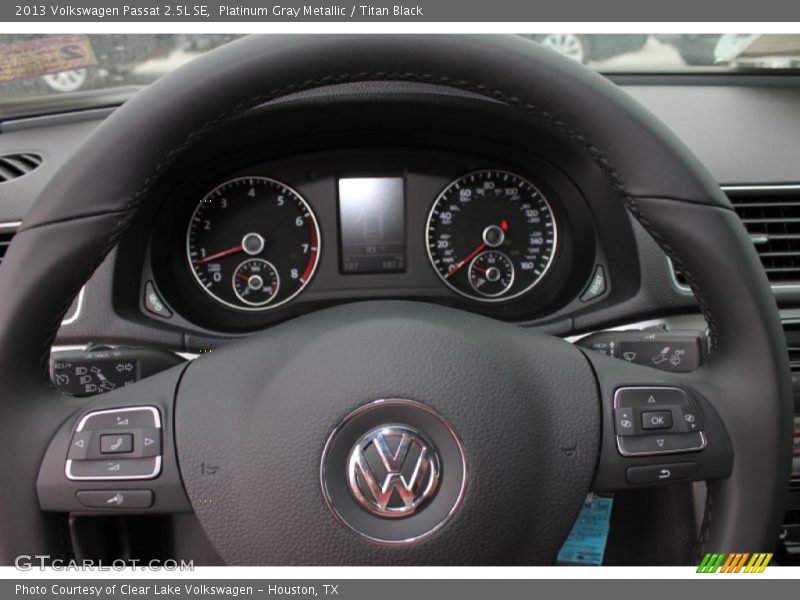 Platinum Gray Metallic / Titan Black 2013 Volkswagen Passat 2.5L SE