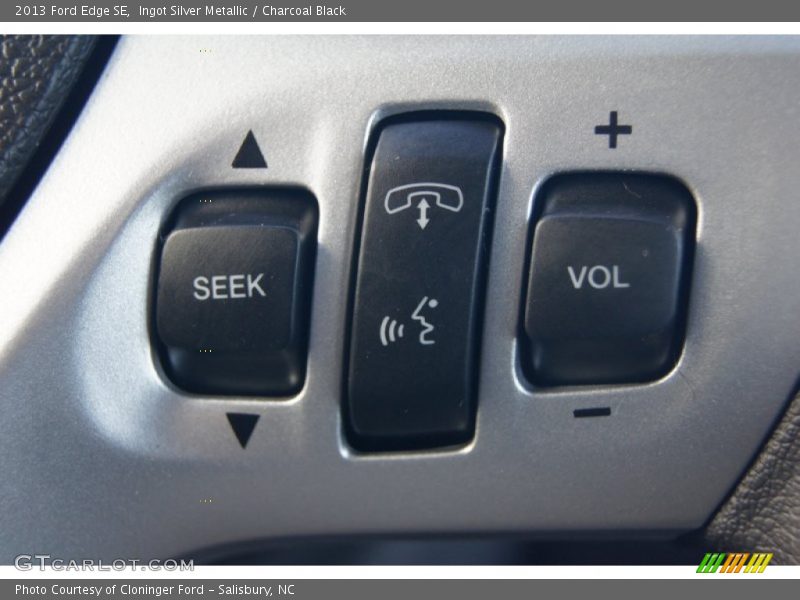 Ingot Silver Metallic / Charcoal Black 2013 Ford Edge SE