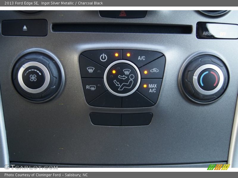 Ingot Silver Metallic / Charcoal Black 2013 Ford Edge SE