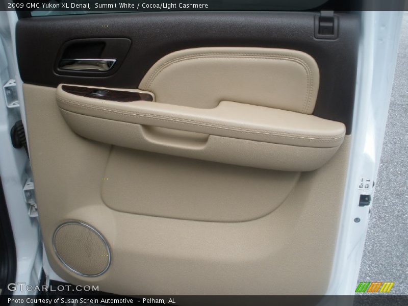 Summit White / Cocoa/Light Cashmere 2009 GMC Yukon XL Denali