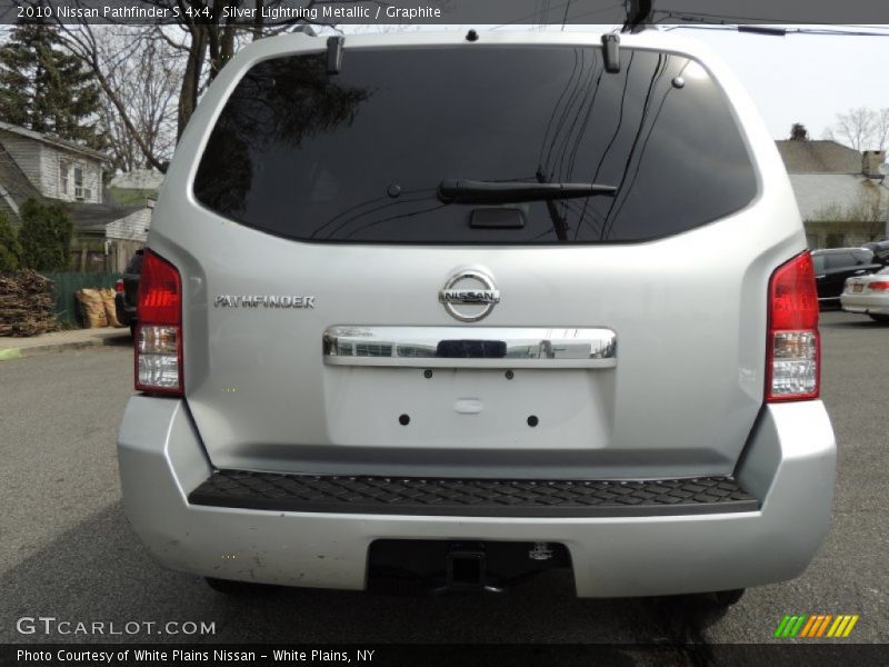 Silver Lightning Metallic / Graphite 2010 Nissan Pathfinder S 4x4