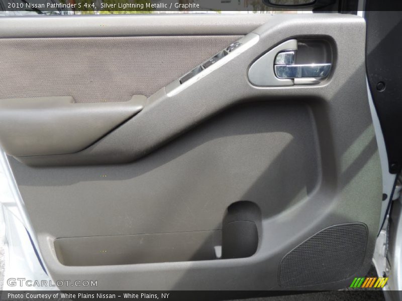 Silver Lightning Metallic / Graphite 2010 Nissan Pathfinder S 4x4