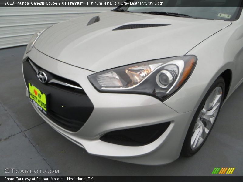 Platinum Metallic / Gray Leather/Gray Cloth 2013 Hyundai Genesis Coupe 2.0T Premium