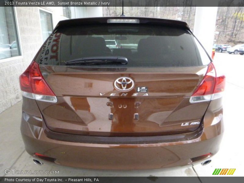 Sunset Bronze Metallic / Ivory 2013 Toyota Venza LE AWD