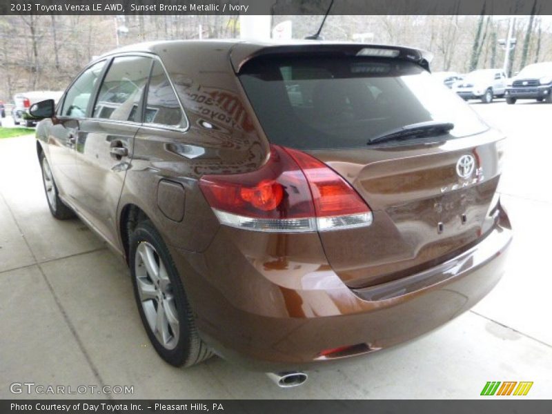 Sunset Bronze Metallic / Ivory 2013 Toyota Venza LE AWD