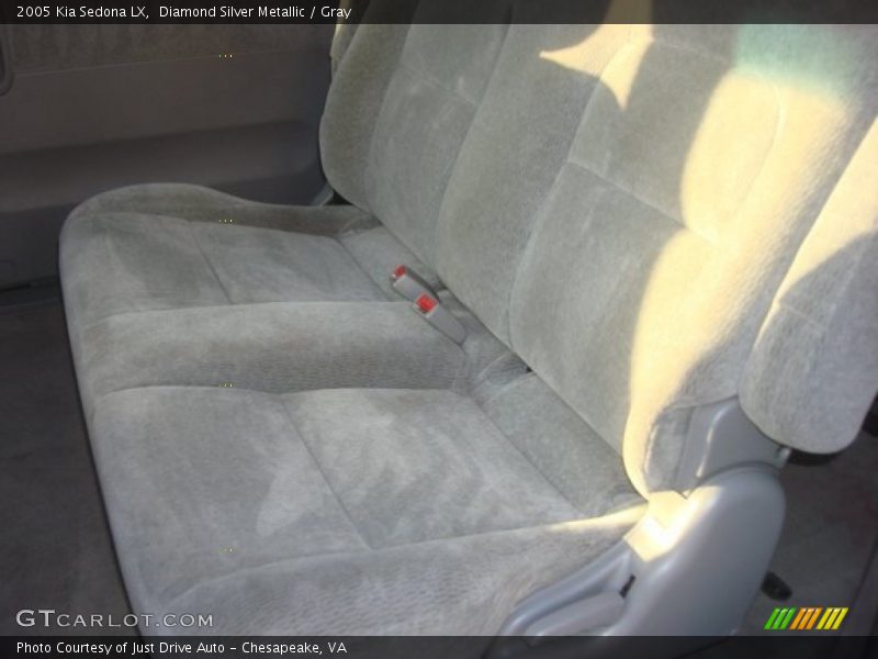 Diamond Silver Metallic / Gray 2005 Kia Sedona LX
