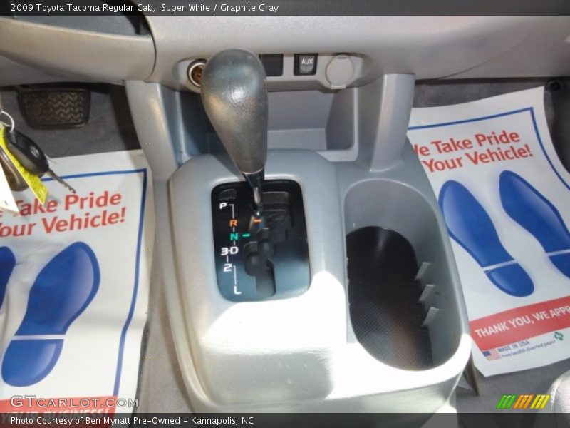 Super White / Graphite Gray 2009 Toyota Tacoma Regular Cab