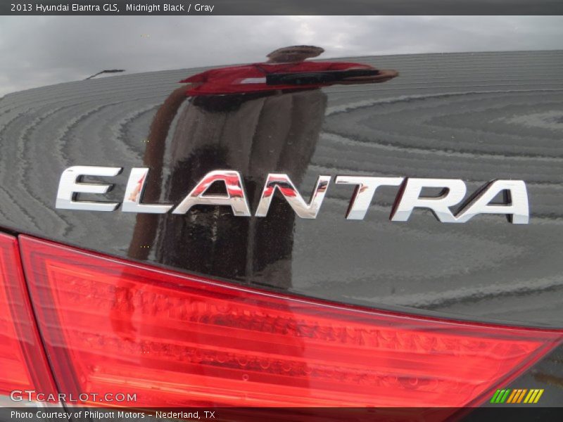 Midnight Black / Gray 2013 Hyundai Elantra GLS