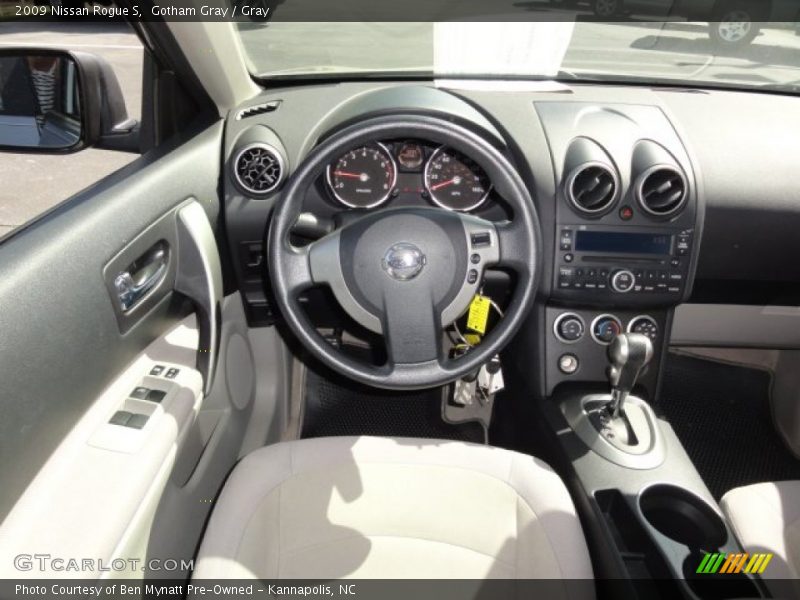 Gotham Gray / Gray 2009 Nissan Rogue S