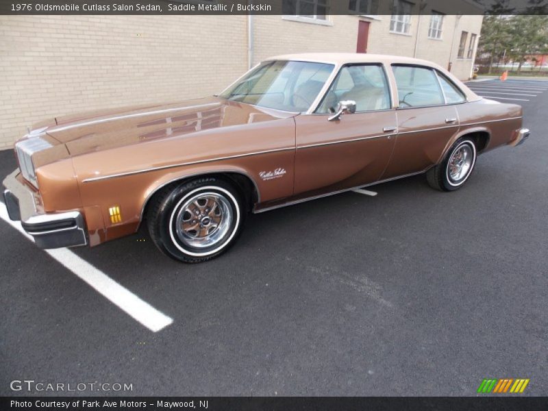 Front 3/4 View of 1976 Cutlass Salon Sedan