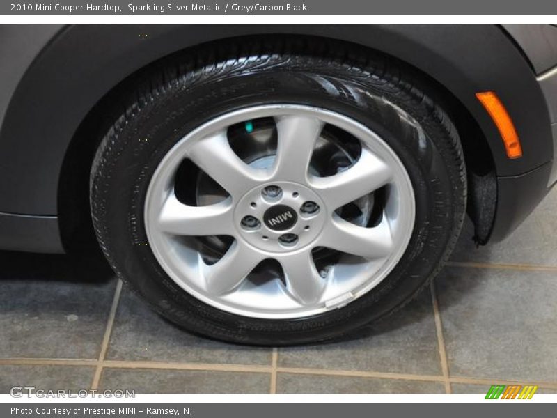 Sparkling Silver Metallic / Grey/Carbon Black 2010 Mini Cooper Hardtop