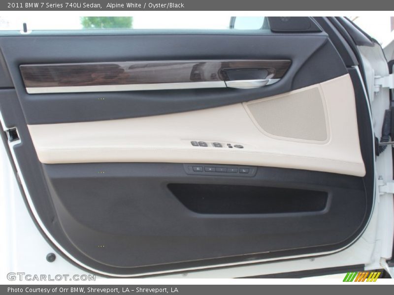 Door Panel of 2011 7 Series 740Li Sedan