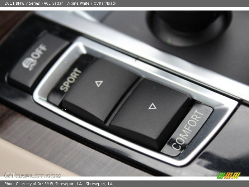 Alpine White / Oyster/Black 2011 BMW 7 Series 740Li Sedan