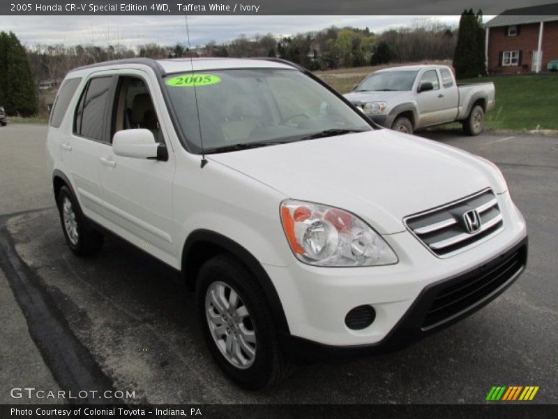 Front 3/4 View of 2005 CR-V Special Edition 4WD