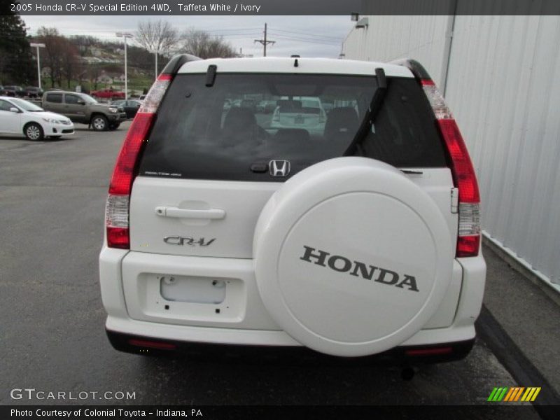 Taffeta White / Ivory 2005 Honda CR-V Special Edition 4WD