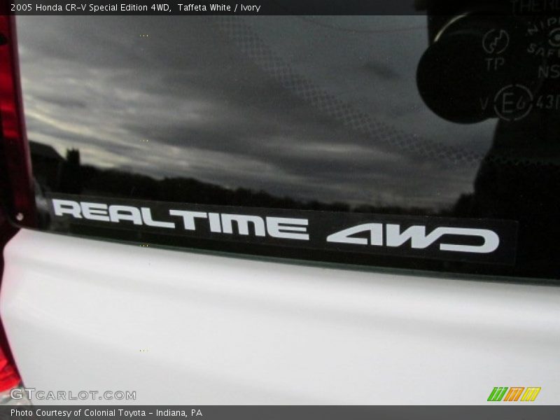 Taffeta White / Ivory 2005 Honda CR-V Special Edition 4WD