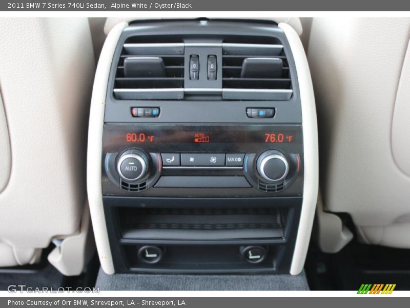 Controls of 2011 7 Series 740Li Sedan