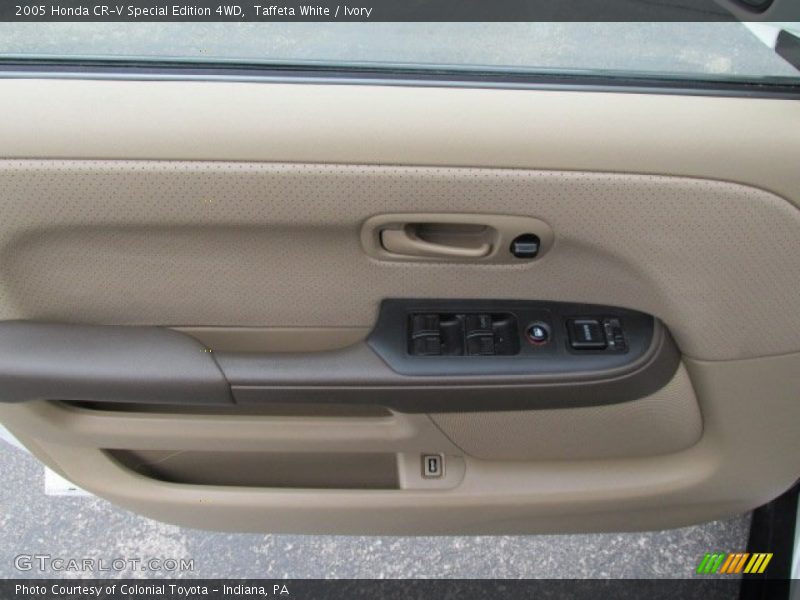 Taffeta White / Ivory 2005 Honda CR-V Special Edition 4WD