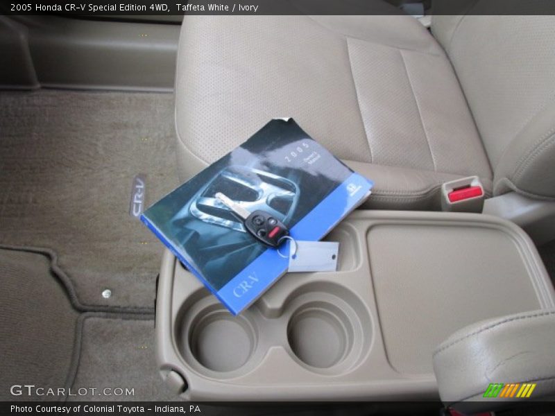 Taffeta White / Ivory 2005 Honda CR-V Special Edition 4WD
