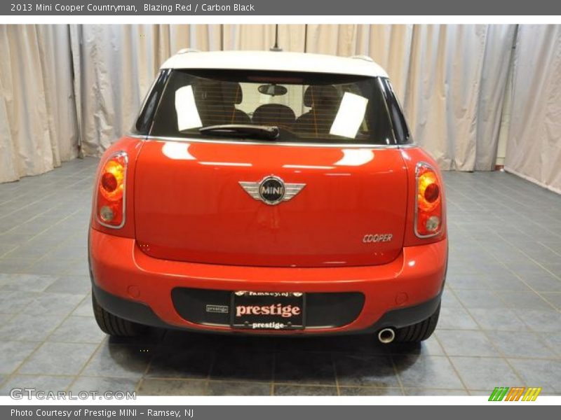 Blazing Red / Carbon Black 2013 Mini Cooper Countryman