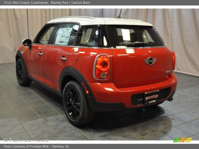 Blazing Red / Carbon Black 2013 Mini Cooper Countryman