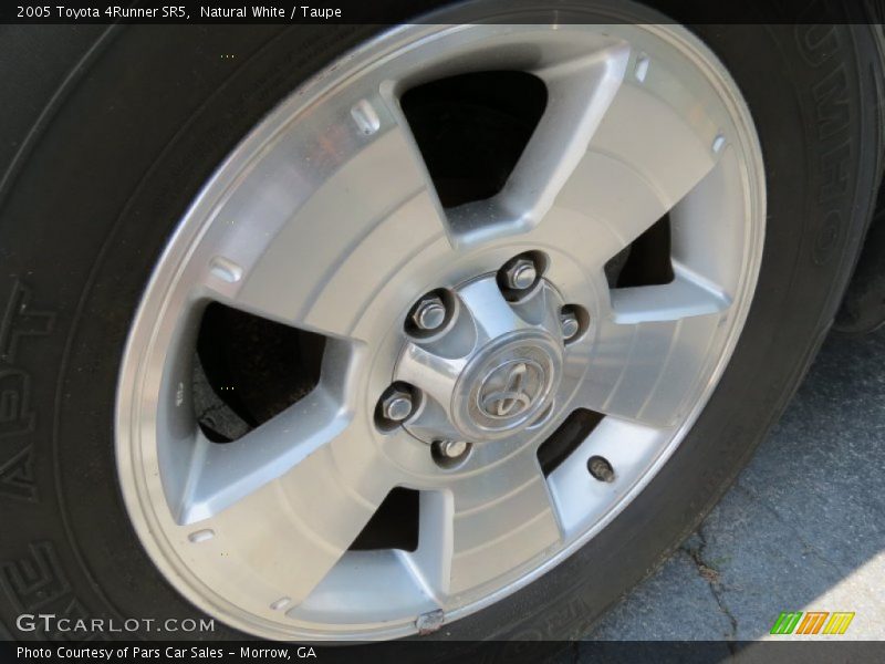 Natural White / Taupe 2005 Toyota 4Runner SR5
