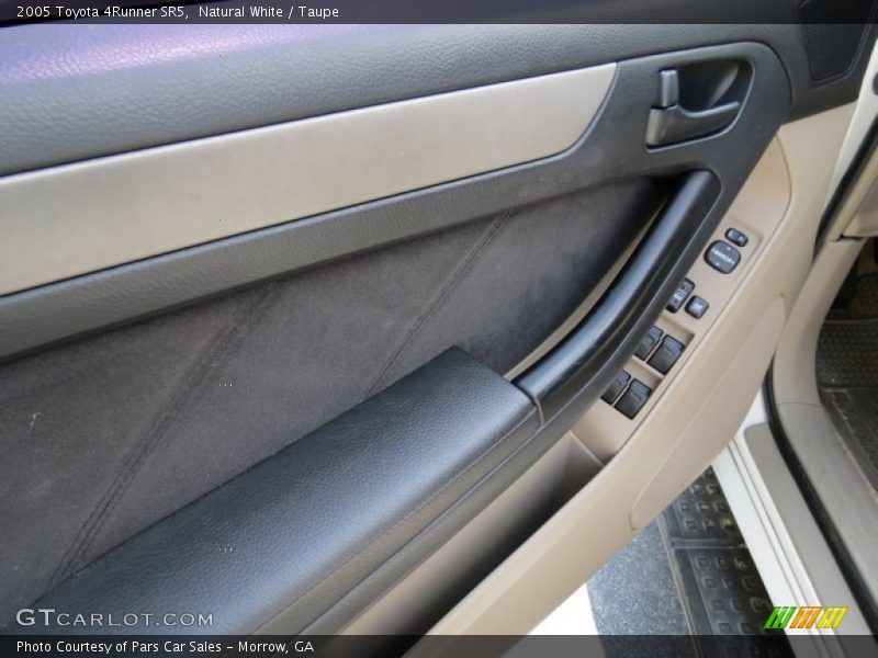 Natural White / Taupe 2005 Toyota 4Runner SR5