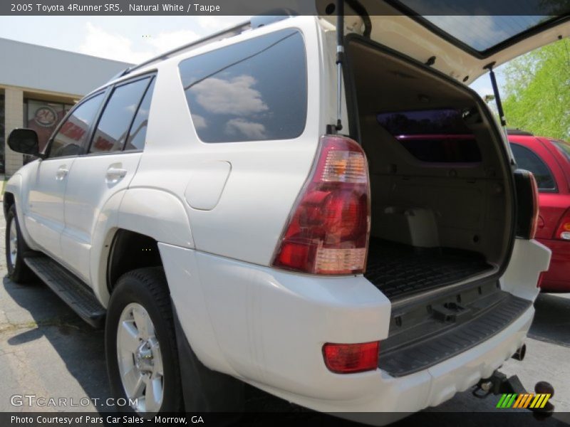 Natural White / Taupe 2005 Toyota 4Runner SR5