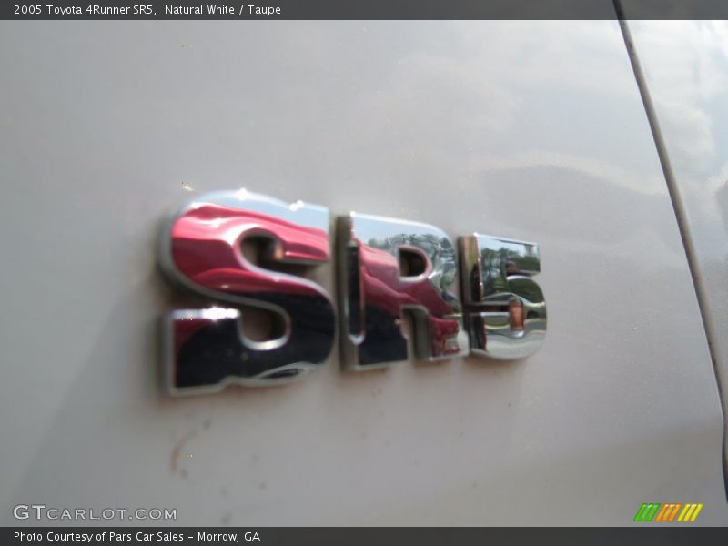 Natural White / Taupe 2005 Toyota 4Runner SR5