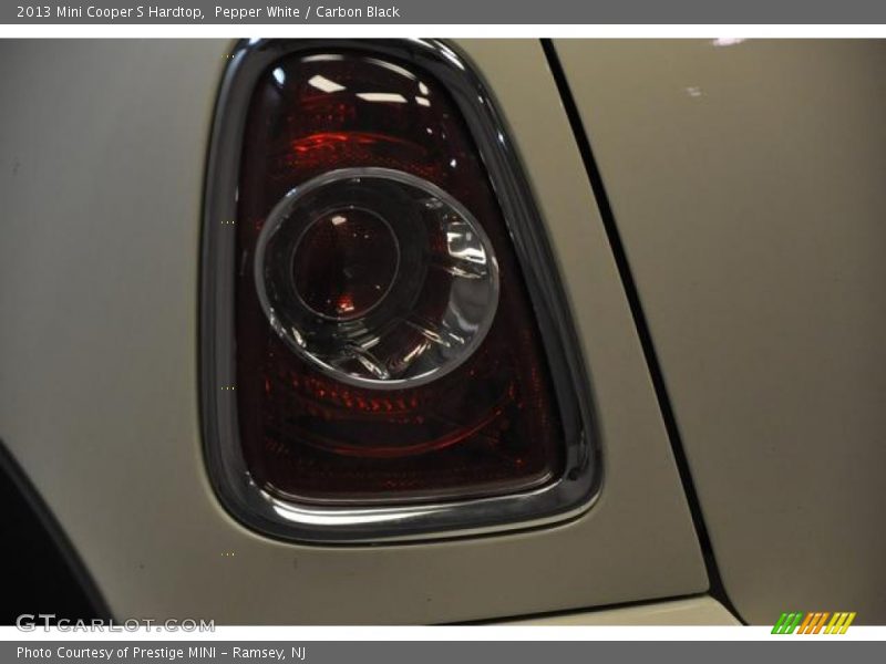 Pepper White / Carbon Black 2013 Mini Cooper S Hardtop
