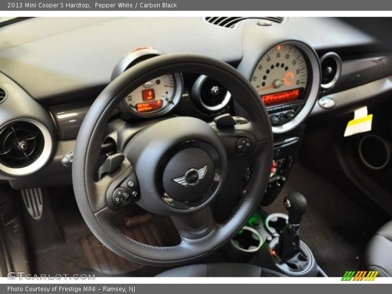 Pepper White / Carbon Black 2013 Mini Cooper S Hardtop