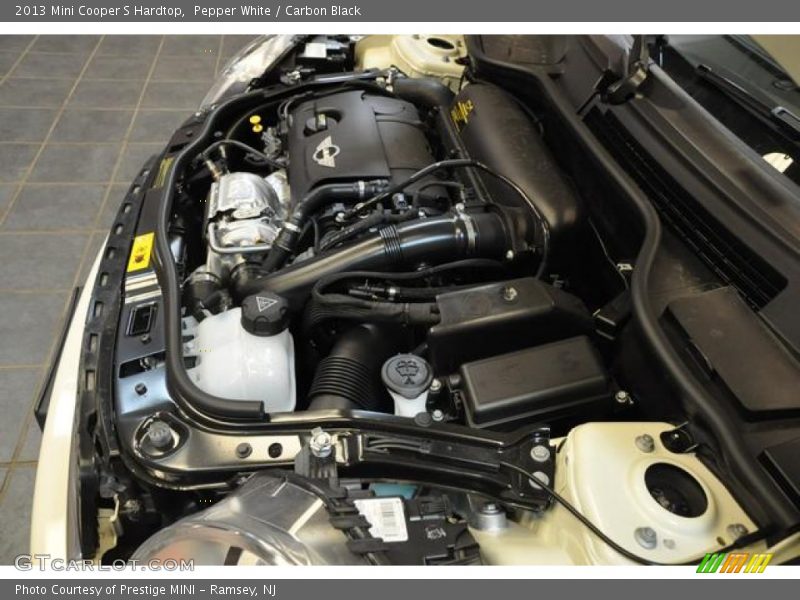 Pepper White / Carbon Black 2013 Mini Cooper S Hardtop