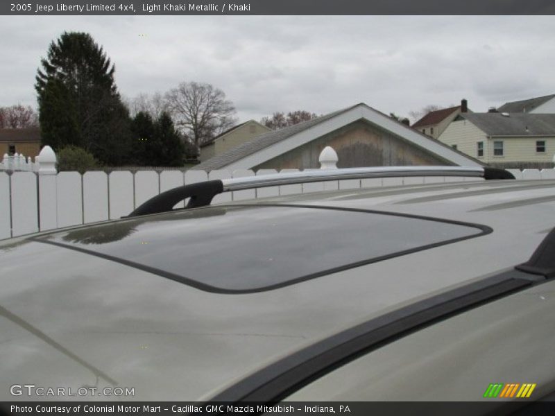 Light Khaki Metallic / Khaki 2005 Jeep Liberty Limited 4x4