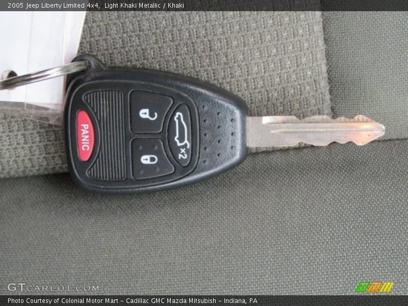 Light Khaki Metallic / Khaki 2005 Jeep Liberty Limited 4x4