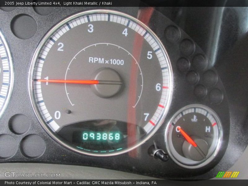 Light Khaki Metallic / Khaki 2005 Jeep Liberty Limited 4x4