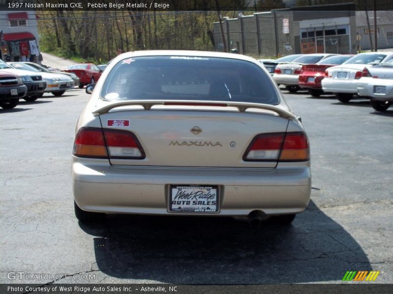 Pebble Beige Metallic / Beige 1997 Nissan Maxima GXE
