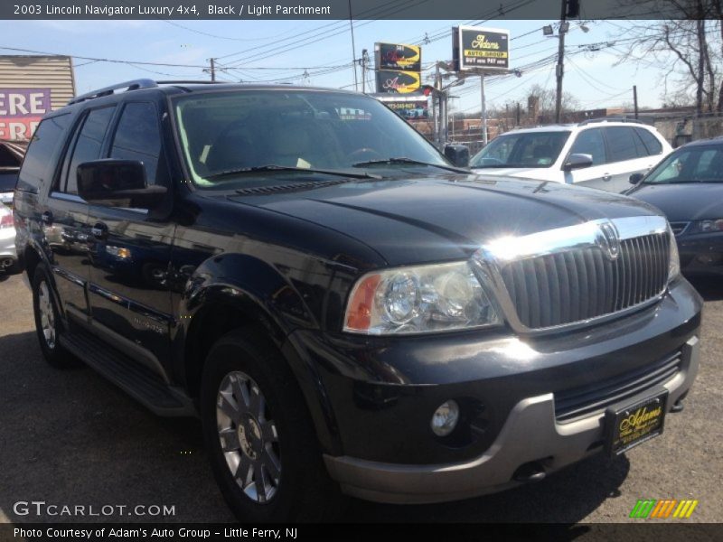 Black / Light Parchment 2003 Lincoln Navigator Luxury 4x4