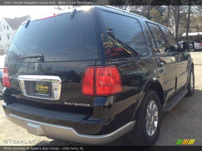 Black / Light Parchment 2003 Lincoln Navigator Luxury 4x4