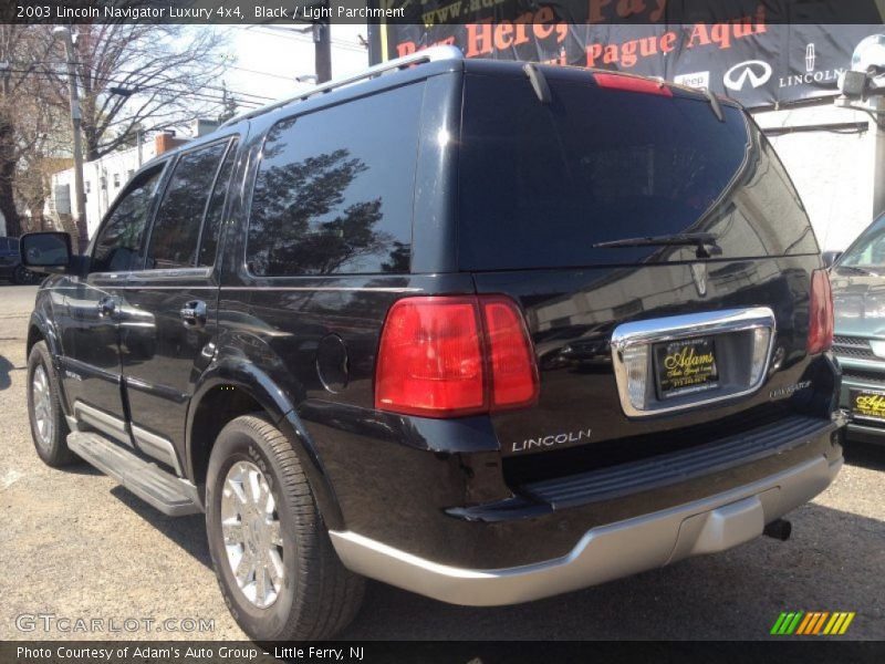 Black / Light Parchment 2003 Lincoln Navigator Luxury 4x4