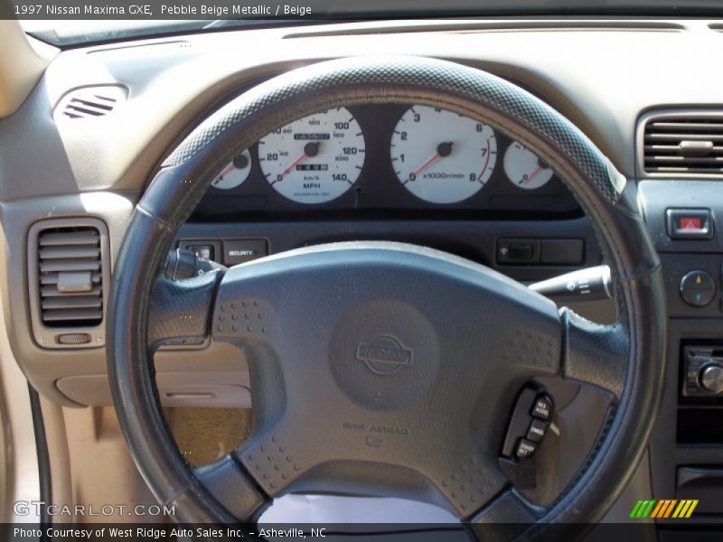 Pebble Beige Metallic / Beige 1997 Nissan Maxima GXE