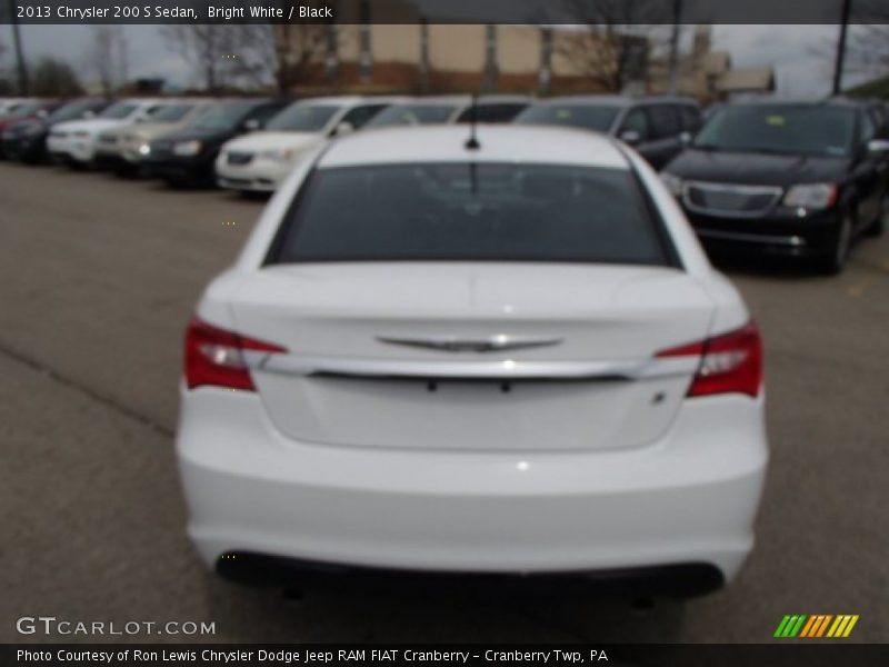 Bright White / Black 2013 Chrysler 200 S Sedan