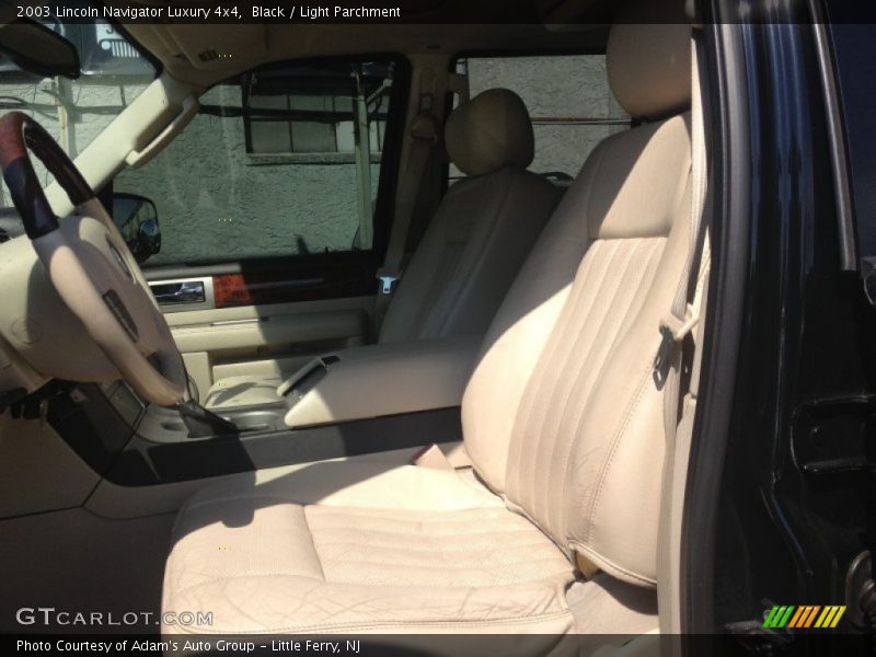 Black / Light Parchment 2003 Lincoln Navigator Luxury 4x4