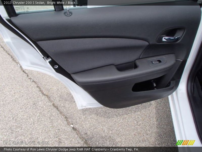 Bright White / Black 2013 Chrysler 200 S Sedan