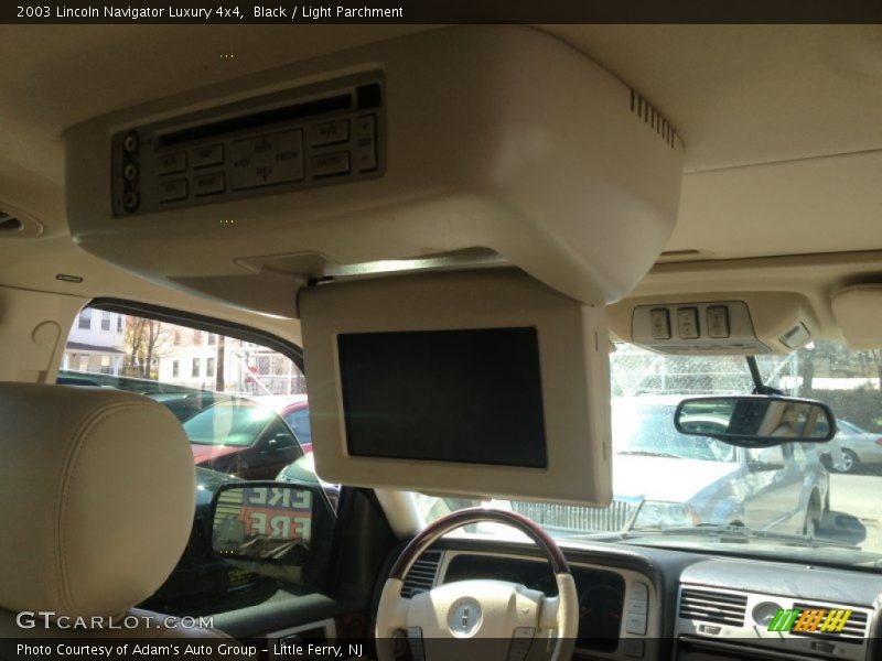 Black / Light Parchment 2003 Lincoln Navigator Luxury 4x4