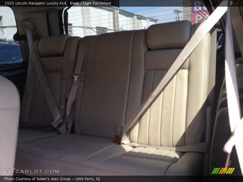 Black / Light Parchment 2003 Lincoln Navigator Luxury 4x4