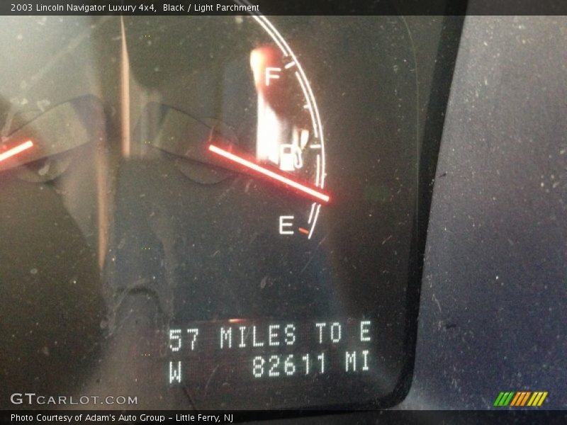 Black / Light Parchment 2003 Lincoln Navigator Luxury 4x4
