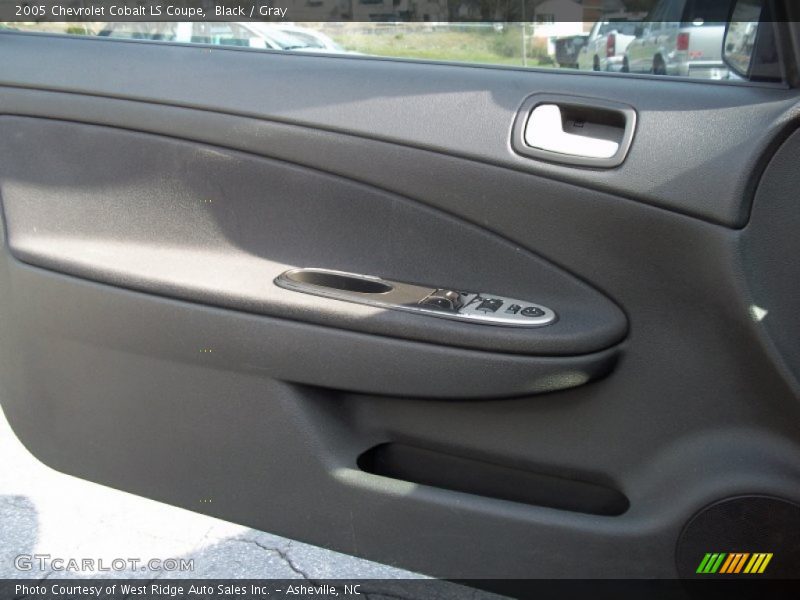 Black / Gray 2005 Chevrolet Cobalt LS Coupe