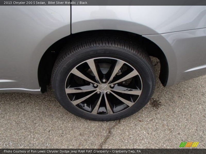  2013 200 S Sedan Wheel